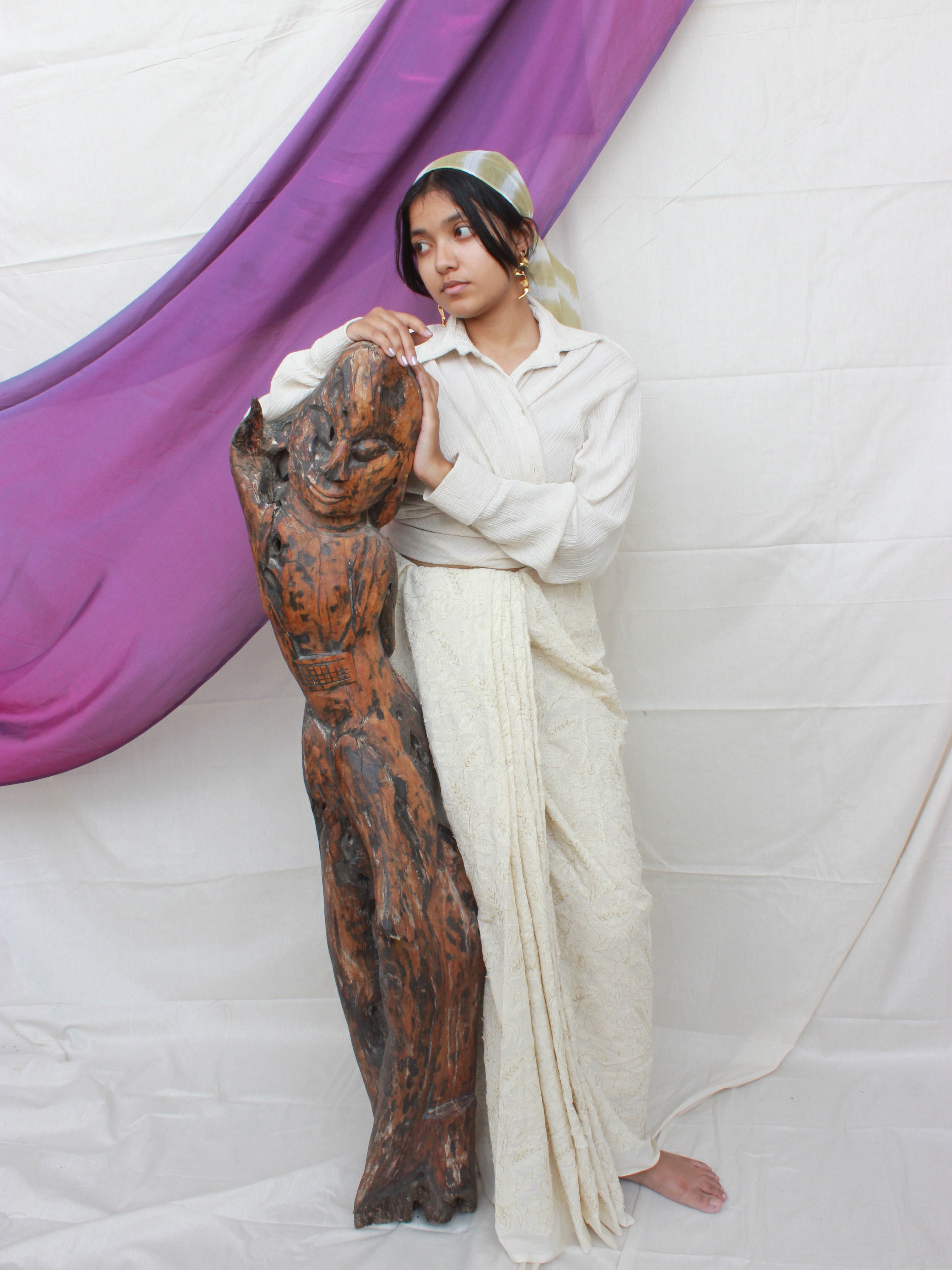 Taru Naari (Wood Sculpture)